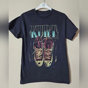 Kurt Cobain Shoes Tshirt Small